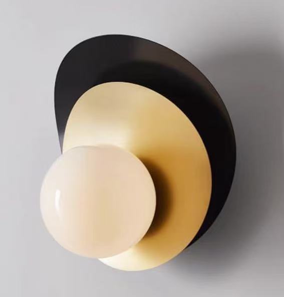 IronGlow – Black & Brass Tube Light